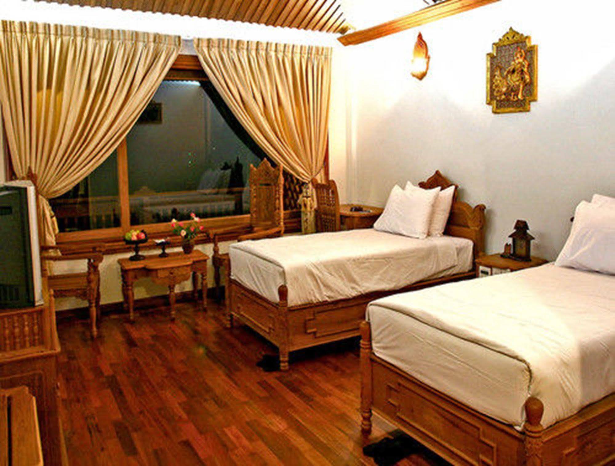 โรงแรม รอยัล เกทุมดี Taungoo ภายนอก รูปภาพ